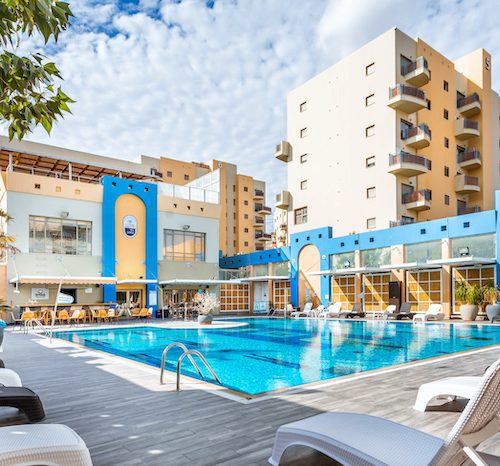 בריכת שחייה - מלון דירות באילת